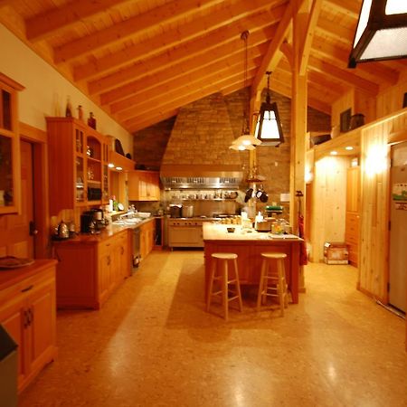 Bear Claw Lodge Kispiox Εξωτερικό φωτογραφία